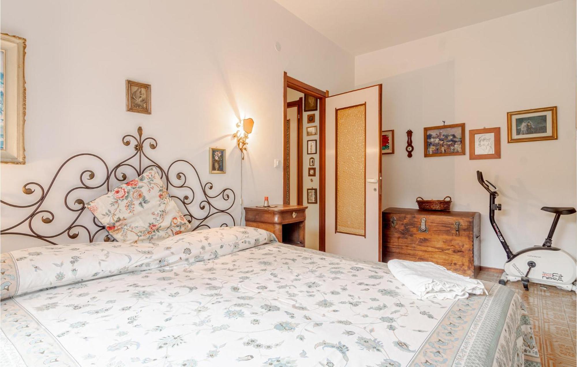 Apartment 1 Bedroom Lovely In