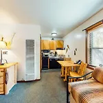 Franciscan Lakeside Lodge Studio