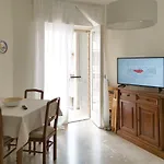 Casa Margherita, Centrale A Due Passi Dal Mare