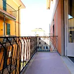 Trilocale Vicino Alla Stazione, Levanto