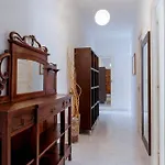 Appartamento Goethe - 2 Camere - 100M Stazione - 200M Palafiori