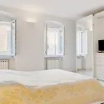 Sarzana White Apartment Nel Centro Storico