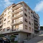 Appartamento Accogliente, Con Parcheggio Privato