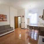 Monolocale Nelle Mura Antiche A 80 Mt Dal Mare