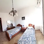 Casa Gina Secondo Piano Con Ascensore E Parcheggio