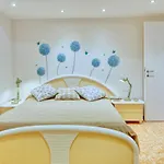 Gianluca Apartment