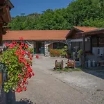 01234 - Agriturismo La Marpea, Esperienza In Mezzo Alla Natura E Al Cibo Tipico Italiano