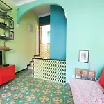 Diara, La Casa A Colori Con Terrazzo