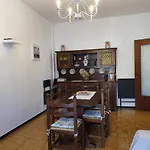 Blue Daisy Apartment
