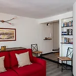 Luxury Apartment In The Heart Of Genoa By Wonderful Italy