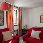 Luxury Apartment In The Heart Of Genoa By Wonderful Italy