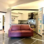 Altido Vibrant Apt For 6, Close To The Aquarium Of Genoa