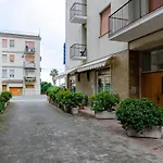 Joivy Apt For 6, With Terrace Near Beach In Sestri Levante