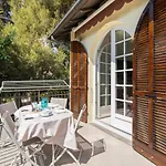 Sanremo Flat With Private Parking And Netflix
