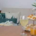 Sea Mint Apartment