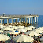 Pietra Home, Posto Auto, Ac ,Wifi, 150Mt Dal Mare