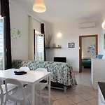 Trilocale In Villa Vista Mare Apt 1