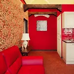 Rainbow City Center Apartment By Wonderful Italy