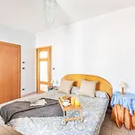 Gaudio Two-Bedroom Apartments By Wonderful Italy