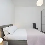 Contemporary Apartment In Sturla By Wonderful Italy