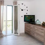 Apartment A Ca' Gialla - Aeg100 By Interhome