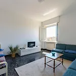 Joivy Family Flat Terrace & Parking Near Beach