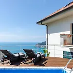 Altido Stunning Flat With Balcony, Pool & Sea View