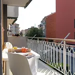 Pietra Ligure Downtown Convenience -Free Parking