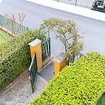 Pietra Ligure Downtown Convenience -Free Parking