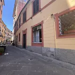 Paraggi'S House