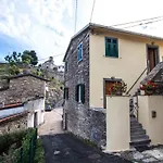 Near - Cinque Terre Holiday Apartment
