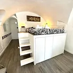 Suite Cavour 26 - Pieno Centro A Sanremo