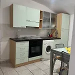 Via Garibaldi 32