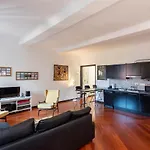 Joivy Classic Flat Next To Trendy Bars