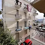 Joivy Charming Flat With Balcony