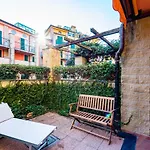 Altido Perfect Flat With Parking And Garden