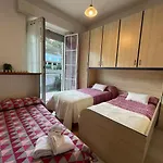 Borghetto Center Large Apartment -Free Parking .