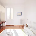 Green Apartment In The Center By Wonderful Italy