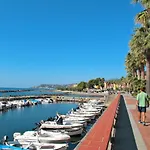 Locazione Turistica Pieds dans l'eau