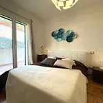 La Finestra Sul Mare Con Wi-Fi, A/C & Free Parking