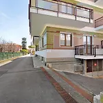 Victoria Apartments Family