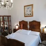 Glam Resort Luxury Lorenzo