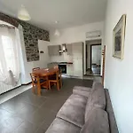 Trainspot Apartment