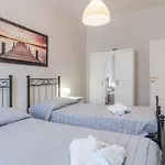 Porto Mirabello & Central Station Comfy Apt X5!