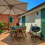 Casa Con Giardino, Garage, Wi-Fi, 2 Bagni E Ac In Una Camera Da Letto