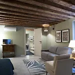 Central, Family-Friendly, Washing Machine, 200M To Aquarium And Metro, 300 Mbps Internet