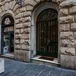 San Lorenzo Suite In The Heart Of Genoa By Wonderful Italy
