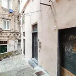 Central & Lovely Apartment In Genova - Netflix!