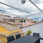 038 - Attico Lussuoso Terrazza Centro Citta' 500M Mare, Parcheggio Gratis Vicino