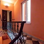 Santa Chiara Apartment By Wonderful Italy